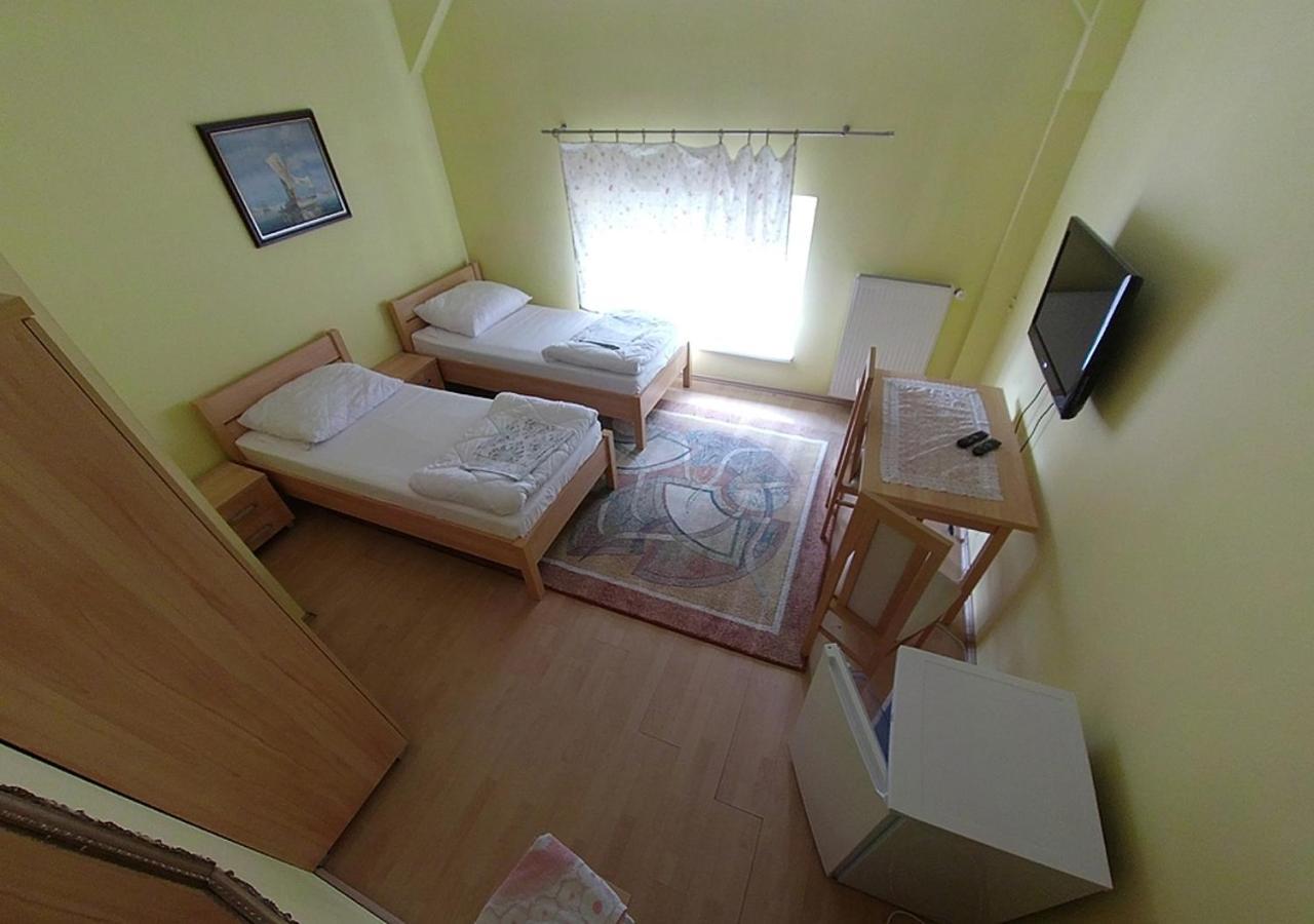 Hostel "Na Bocianowie" 비드고슈치 외부 사진